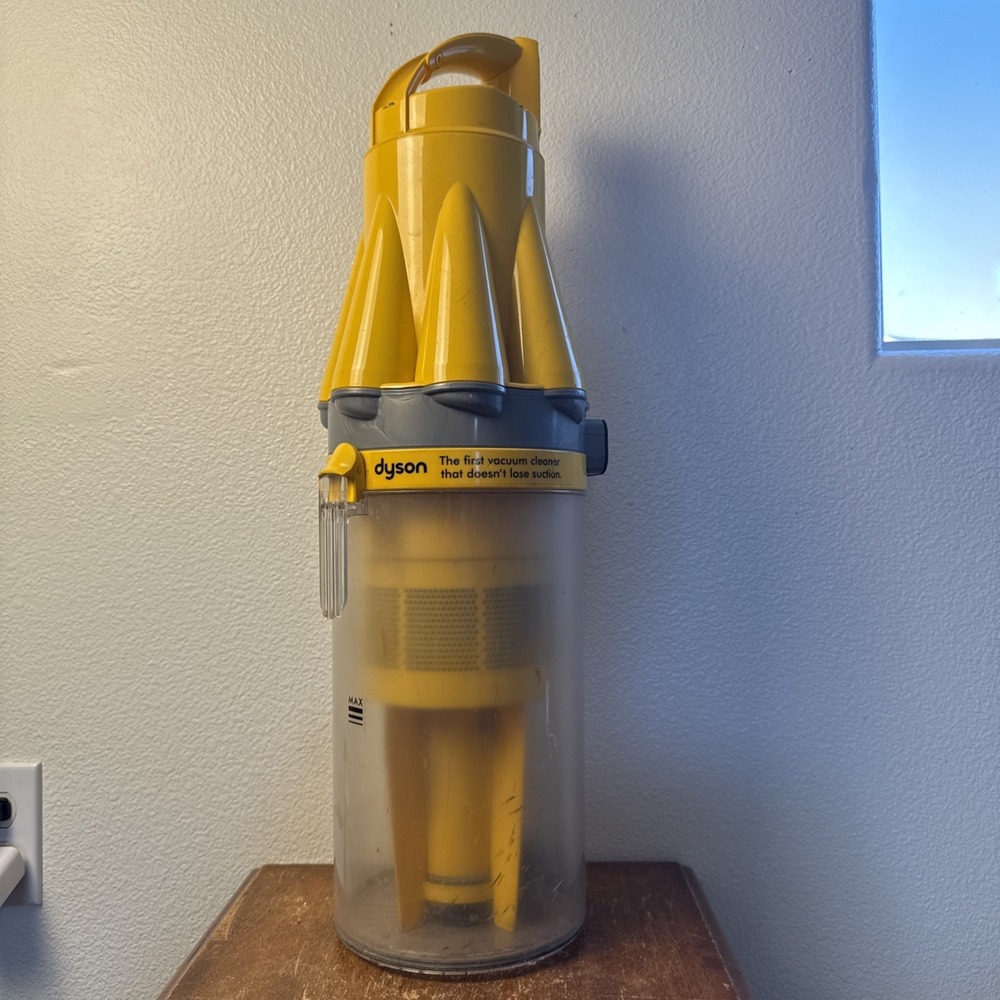Dyson DC07 Canister Yellow Original OEM Replacement Part Root Cyclone 8